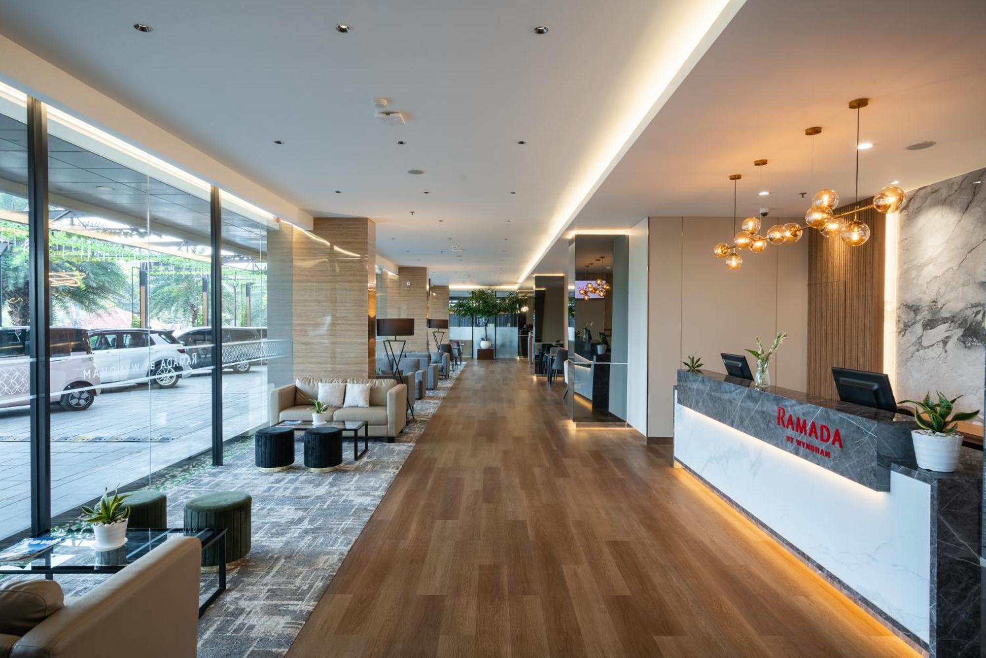 ซาฮิด เซอร์ปอง Hotel เซอร์ปง ภายนอก รูปภาพ