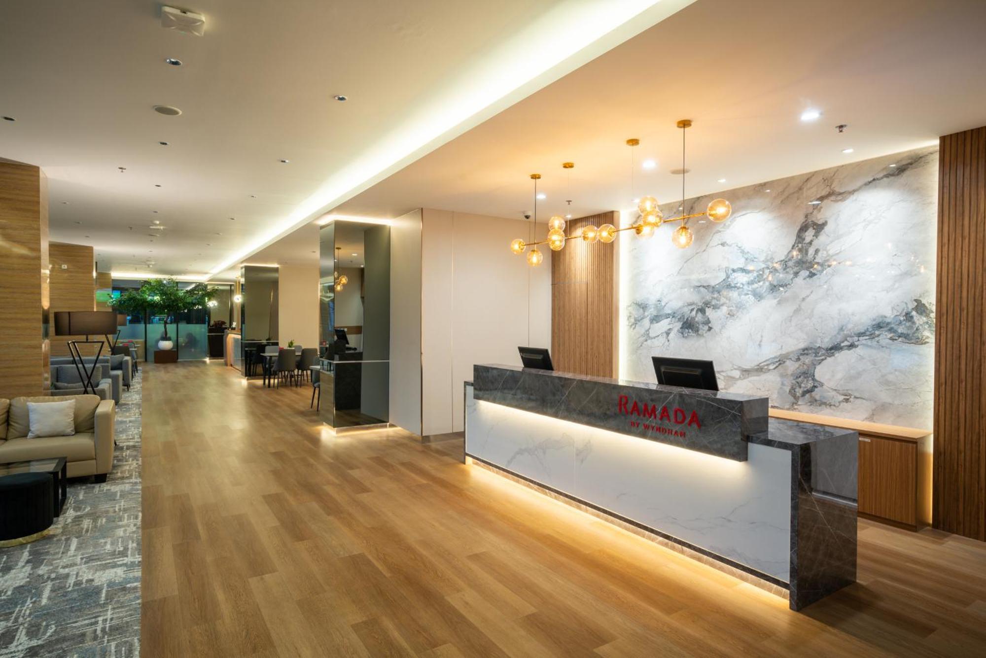 ซาฮิด เซอร์ปอง Hotel เซอร์ปง ภายนอก รูปภาพ