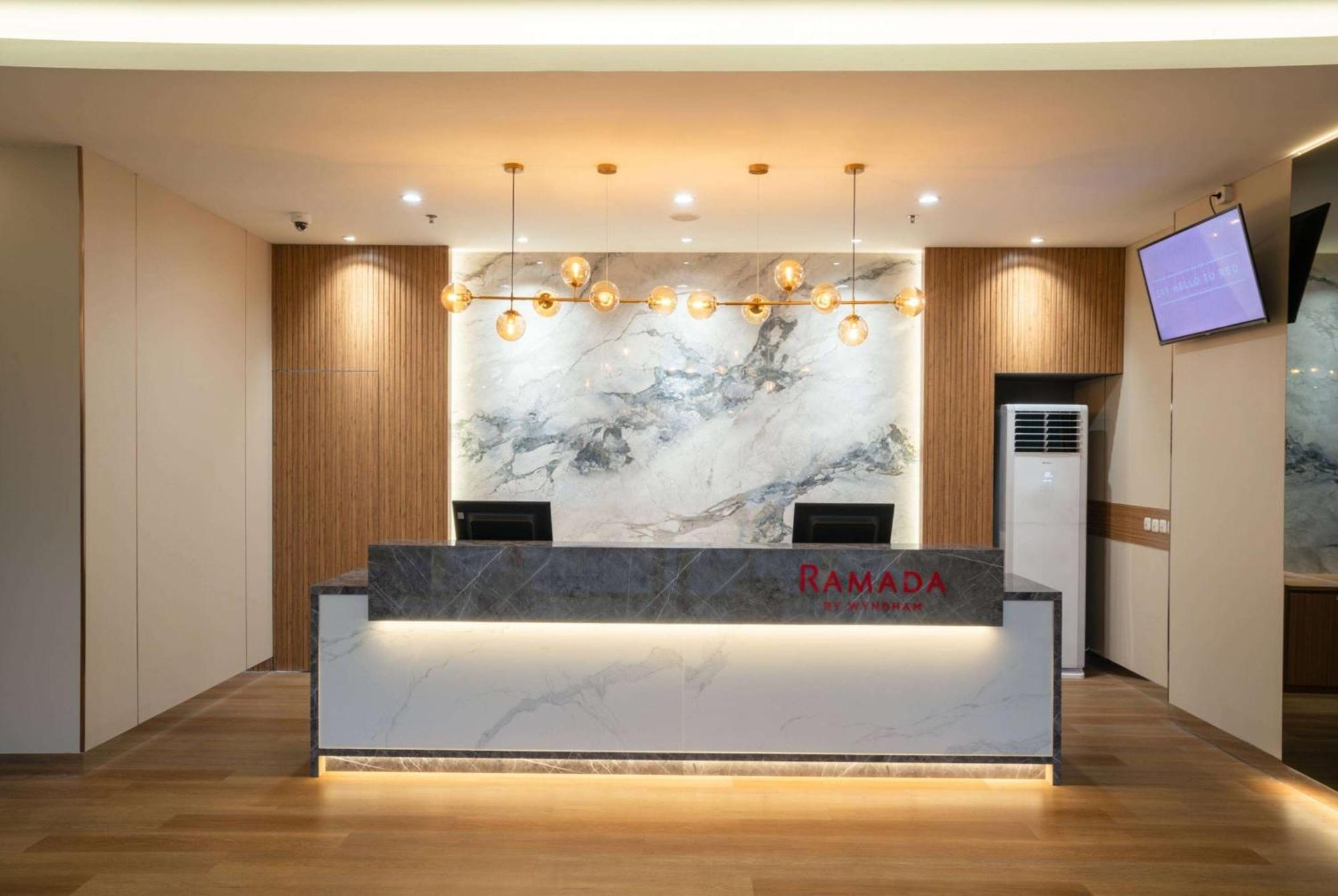 ซาฮิด เซอร์ปอง Hotel เซอร์ปง ภายนอก รูปภาพ