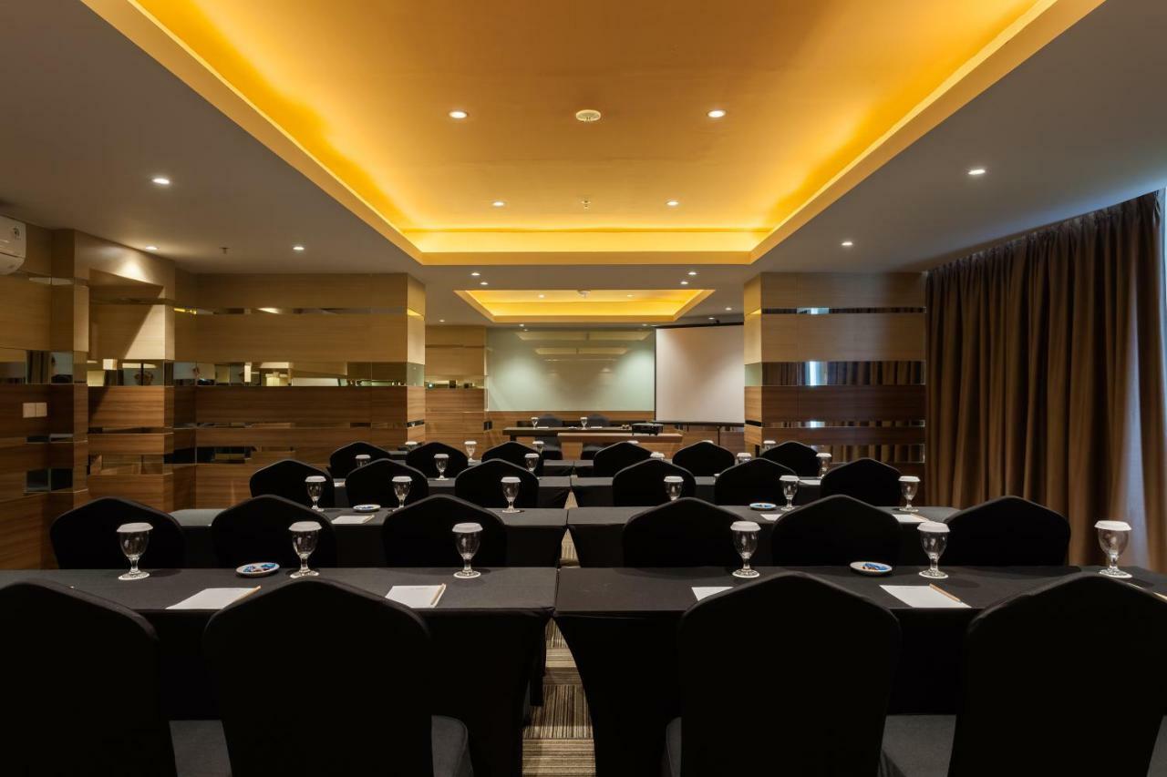 ซาฮิด เซอร์ปอง Hotel เซอร์ปง ภายนอก รูปภาพ