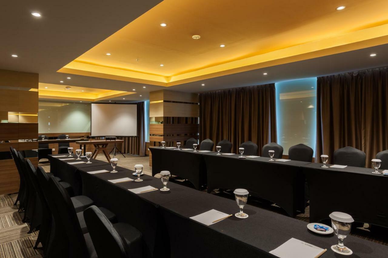 ซาฮิด เซอร์ปอง Hotel เซอร์ปง ภายนอก รูปภาพ