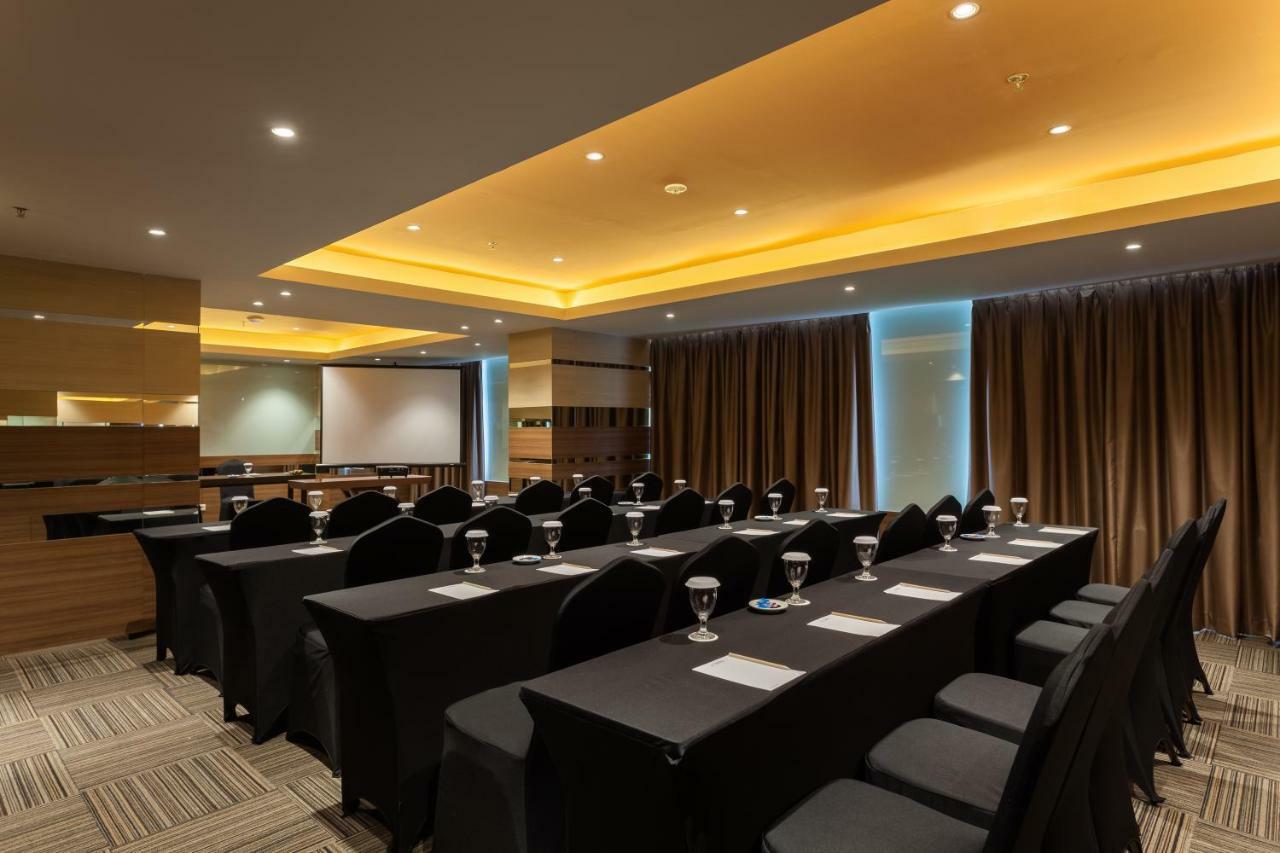 ซาฮิด เซอร์ปอง Hotel เซอร์ปง ภายนอก รูปภาพ